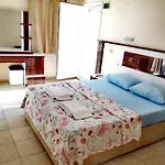 Eski Cesme מלון דירות *