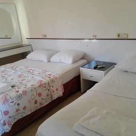 Eski Cesme 아파트호텔 *