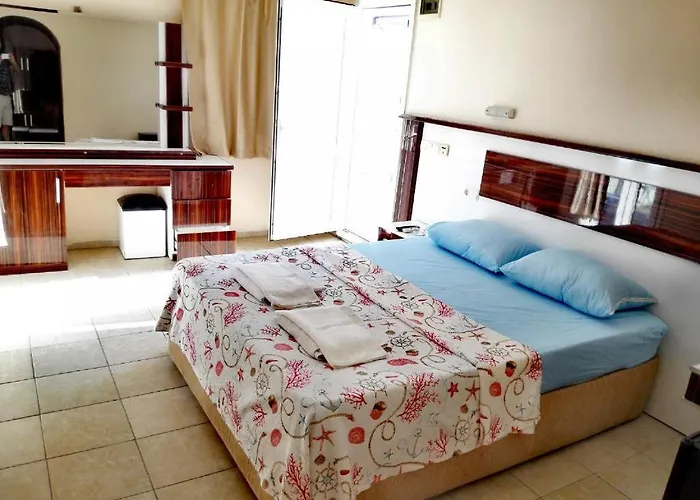 Eski Cesme 아파트호텔 *